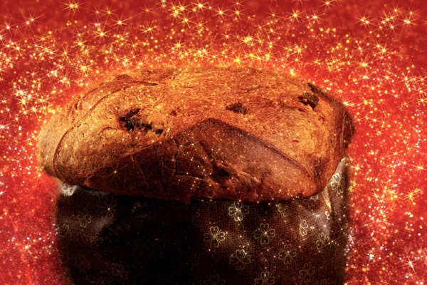 Traditionele Kerst Voedsel Panettone Met Rode Achtergrond — Stockfoto