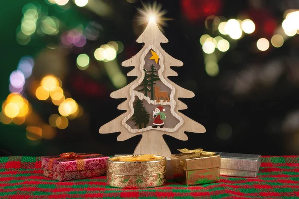 Árbol Navidad Decorado Con Luces Fondo Fiesta Navidad —  Fotos de Stock