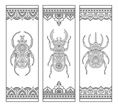 Kitap boyama için yer imi. Çiçek ve böcek desenli siyah beyaz etiketler, mehndi tarzında el çizimi. Çocukların ve yetişkinlerin renkli kalemleriyle yaratıcılıklarını gösteren süslemeler..