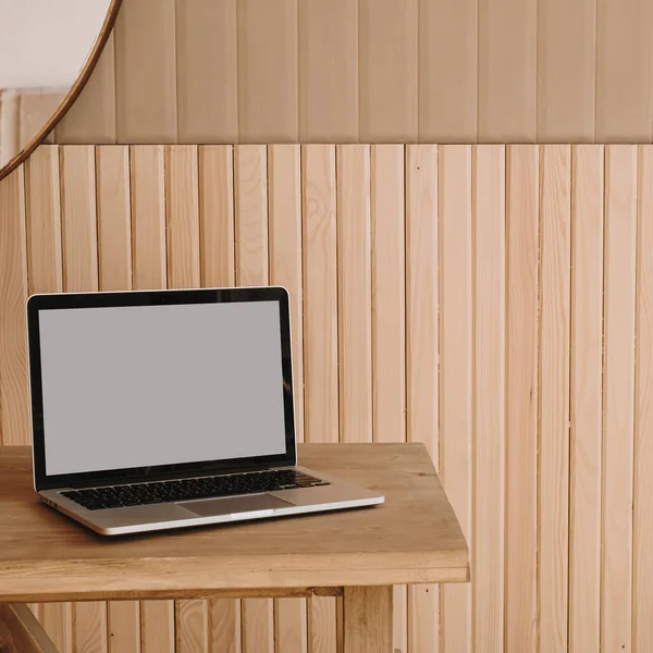 Laptop Computer Blank Copy Space Screen Wooden Table Minimal Aesthetic — Stockfoto