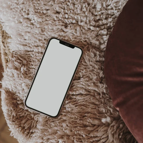 Teléfono Móvil Flatlay Silla Lana Esponjosa Estética Elegante Blog Medios — Foto de Stock