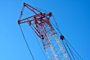 Tokyo, Japonya - 5 Aralık 2021 Sürüngen Turna ya da Mavi Gökyüzü Arkaplan Jib Crawler Crane