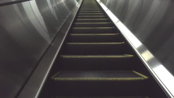 Tóquio Japão Março 2022 Escada Rolante Vaga Movendo Para Cima — Vídeo de Stock