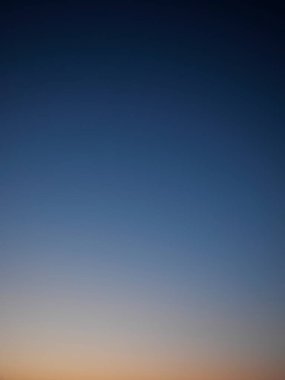 Tokyo, Japonya - 4 Mayıs 2022: Tokyo, Japonya 'da şafakta güzel bir sabah gökyüzü