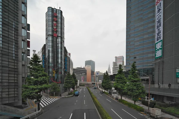 Tokyo, Japonya - 17 Mayıs 2022: Tokyo Shinjuku Bölgesi
