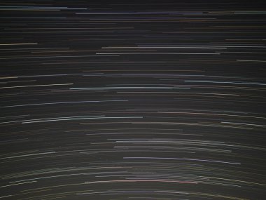 Tokyo, Japonya - 10 Nisan 2022: İlkbaharda şafak vakti güney gökyüzünün Diurnal hareketi