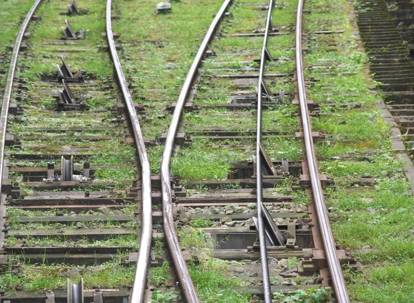 Tokyo, Japonya - 29 Eylül 2022: Abt şalterli iki ray füniküleri veya kablolu demiryolu için katılım sistemleri