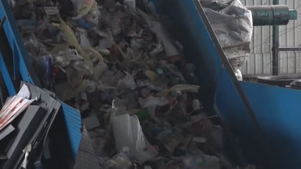 Lignes industrielles de traitement des déchets ménagers solides — Video