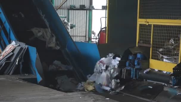 Промислові лінії переробки твердих побутових відходів — стокове відео