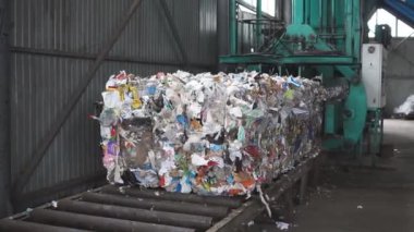 Sağlam ev atıklarının işlenmesi için endüstriyel hatlar