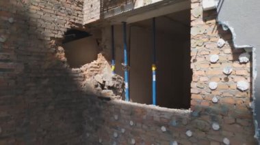 Bucha, Ukrayna, Rusya-Ukrayna savaşı sırasında Rus ordusunun bombardımanı sonucu yıkım