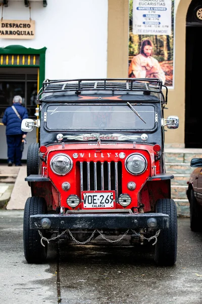 Salento Colômbia Julho 2021 Jeep Willys Tradicionais Bela Pequena Cidade — Fotografia de Stock