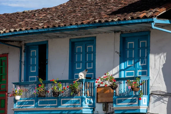 Piękny Balkon Fasada Domu Małym Miasteczku Salento Położonym Regionie Quindio — Zdjęcie stockowe