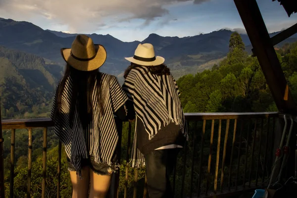 Couple Young Tourists Beautiful View Point Cocora Valley Salento Located — Stock Photo, Image