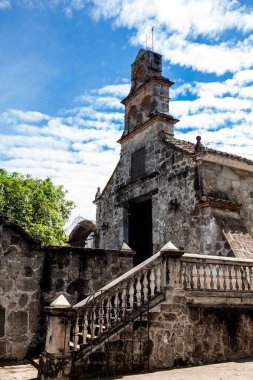 La Ermita 'nın 16. yüzyılda Kolombiya' nın Mariquita şehrinde inşa ettiği güzel tarihi kilise.