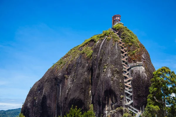 Famous Piedra Del Penol Monolithic Stone Mountain Located Town Guatape —  Fotos de Stock