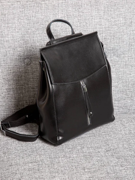 Schwarze Rucksacktasche Mit Riemen Und Reißverschlüssen Tasche Für Dinge Accessoires — Stockfoto