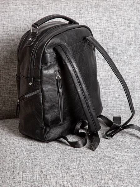 Zwarte Rugzak Met Bandjes Met Ritssluitingen Tas Voor Dingen Accessoires — Stockfoto