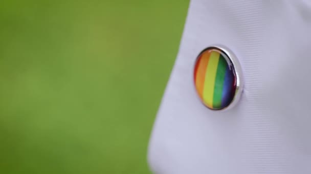 Close Cufflink Emblem Pride Rainbow Flag Lgbt Wedding Preparation Symbol — Vídeo de Stock