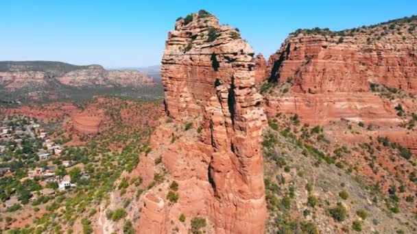 Vista aérea Sedona Arizona Red Bell Rock. Mirador de sendero de montaña — Vídeo de stock