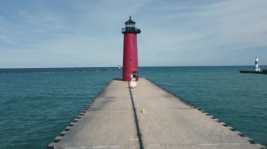 Big red lighthouse on the shores of Lake Michigan. Active lighthouse pressure lighthouse lighthouse that is in Kenosha city, Wisconsin
