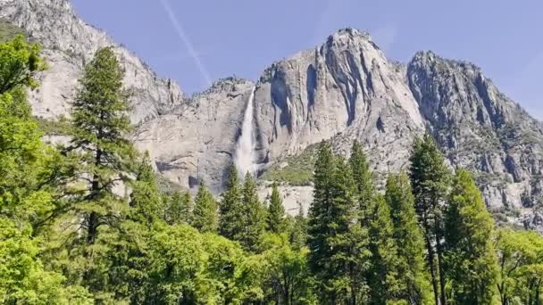 ヨセミテ滝やヨセミテ国立公園の素晴らしい景色と風景 カリフォルニアの高地と観光地 — ストック動画