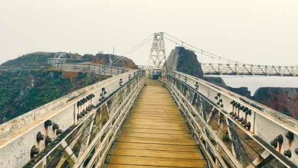 Pedestrian Suspension Bridge Rocks Viewpoint Tourists Tourists View Walk Bridge — Vídeos de Stock