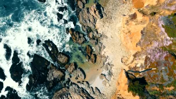 Aerial Flight Coast Pacific Ocean California Big Waves Crash Rocky — Stock video