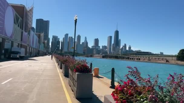 Chicago Stany Zjednoczone 2022 Spacer Widok Rower Centrum Chicago Jezioro — Wideo stockowe