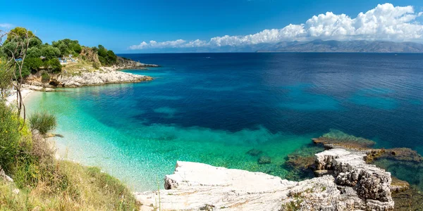 Yunanistan Korfu Adasında Kassiopi Inanılmaz Plaj — Stok fotoğraf