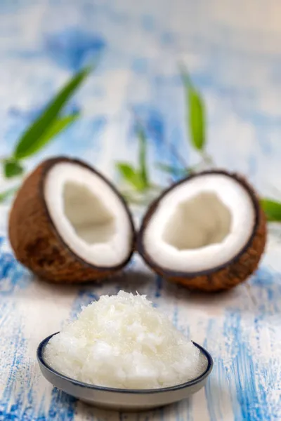 Добродетели кокосового растительного масла — стоковое фото