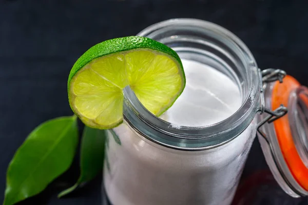 Bicarbonato y limón - El producto para el hogar — Foto de Stock