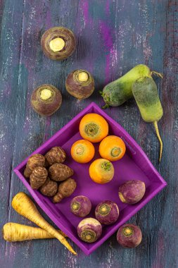 Yukarıdan görünen unutulmuş sebze paneli