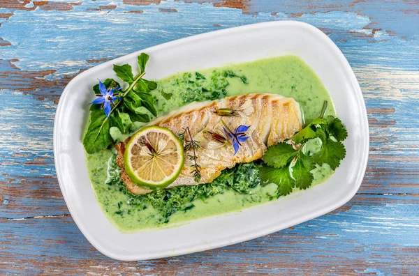 Close Grilled Cod Back Sorrel Sauce Covered Coriander Lime — Fotografia de Stock