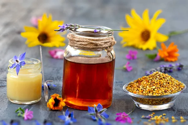 Bee Products Honey Pollen Propolis Fresh Flowers Apitherapy Healthy Products — Stock Photo, Image