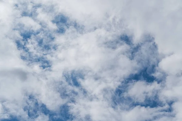 Fényes Kék Eget Fehér Felhők Vették Körül Légkör Olyan Volt — Stock Fotó