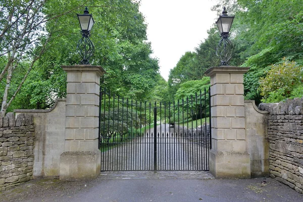 Iron Gate Entrance House — Foto Stock