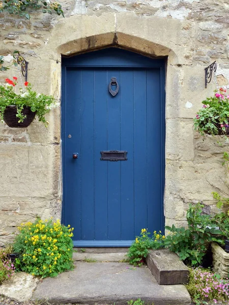 Передні Двері Красивий Старий Англійський Будинок — стокове фото