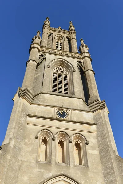 Igreja Campanário Contra Céu Azul — Fotografia de Stock