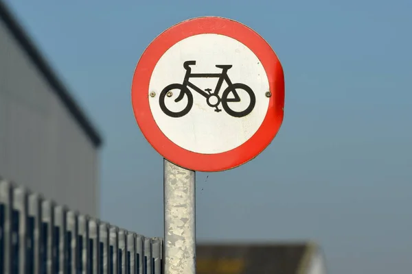 View Generic Cycling Sign Pedestrian Footpath Blue Sky — Stock Photo, Image
