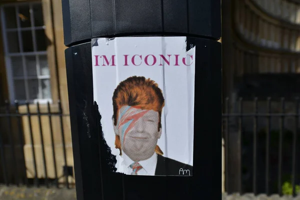 Mock Donald Trump David Bowie Ziggy Stardust Persona Seen Lamppost — Φωτογραφία Αρχείου