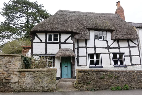 Das Äußere Eines Schönen Alten Hauses Einer Straße Einer Englischen — Stockfoto