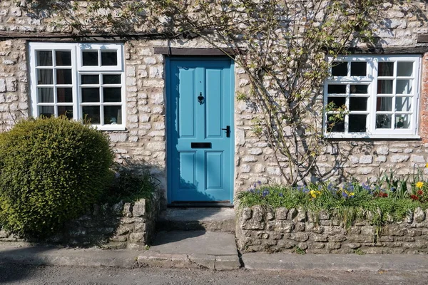 Μπροστά Πόρτα Ενός Όμορφου Παλιού Σπιτιού Ένα Δρόμο Μια Αγγλική — Φωτογραφία Αρχείου