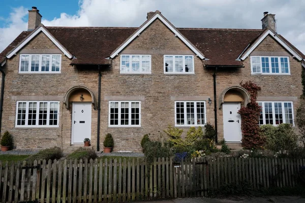 Das Äußere Eines Schönen Alten Hauses Einer Straße Einer Englischen — Stockfoto