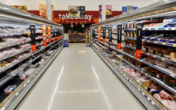 Produkty Widoczne Półkach Alejce Supermarketów Tesco Grudnia 2014 Roku Londynie — Zdjęcie stockowe