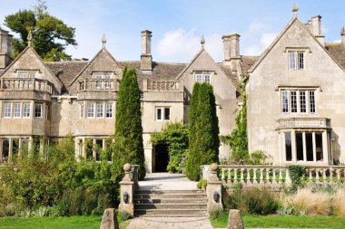 İngiliz kasabasındaki eski mimari.