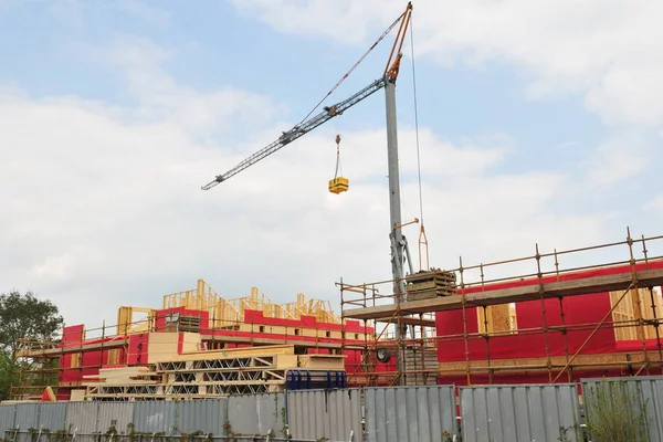 Vista Una Grúa Una Obra Construcción Casas Nueva Construcción — Foto de Stock