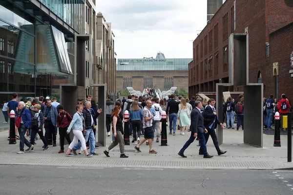 Menschenmassen Laufen Juni 2019 London Eine Straße Stadtzentrum Entlang Die — Stockfoto