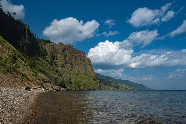 Pemandangan Tebing Burung Camar Saluran Jembatan Iblis Tepi Danau Baikal — Stok Foto