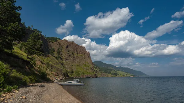 Catamaran Tepi Danau Baikal — Stok Foto